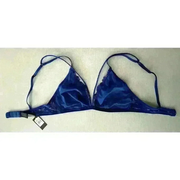 Frederick's Of Hollywood Sz M Jessica Bralette Blue Lace Sexy Comfy Unique NWT - Picture 4 of 10